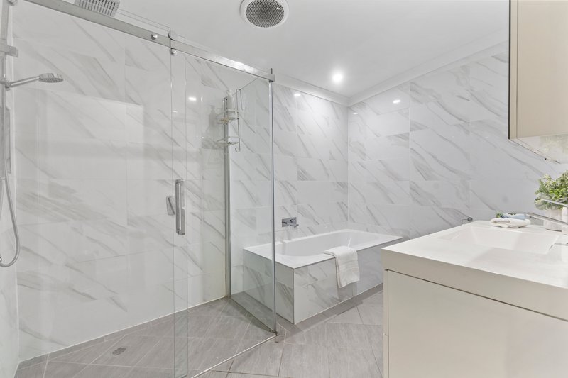 Photo - 43 Wareemba Avenue, Thornleigh NSW 2120 - Image 8