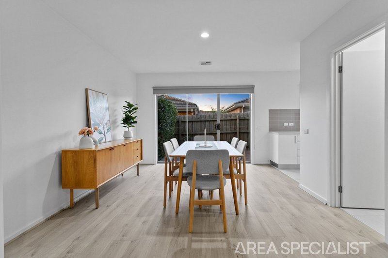 Photo - 4/3 Warrenwood Place, Langwarrin VIC 3910 - Image 5