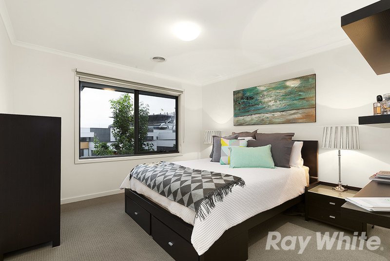 Photo - 43 Waverley Park Drive, Mulgrave VIC 3170 - Image 6