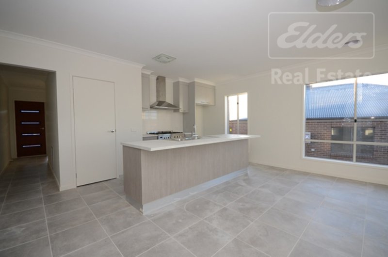 Photo - 43 Wellington Drive, Thurgoona NSW 2640 - Image 3