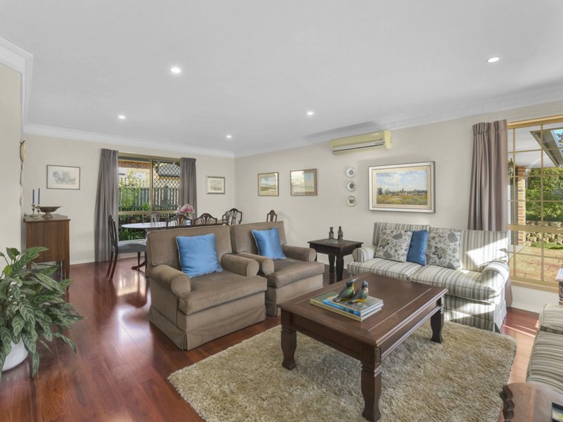 Photo - 43 Wendon Way, Bridgeman Downs QLD 4035 - Image 3