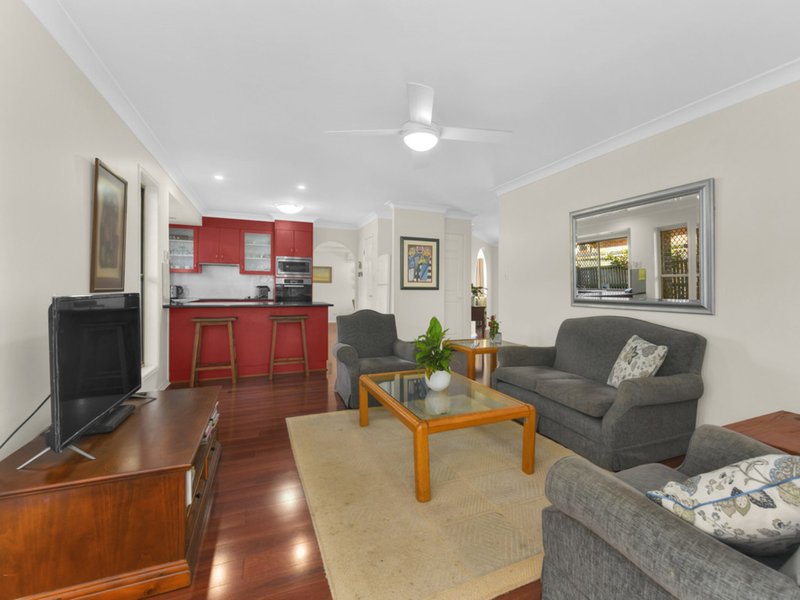 Photo - 43 Wendon Way, Bridgeman Downs QLD 4035 - Image 4