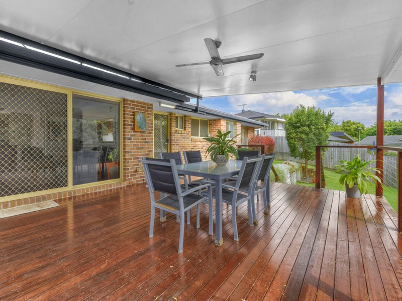 Photo - 43 Wendon Way, Bridgeman Downs QLD 4035 - Image 14