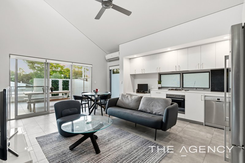 Photo - 4/3 West Parade, Perth WA 6000 - Image 1