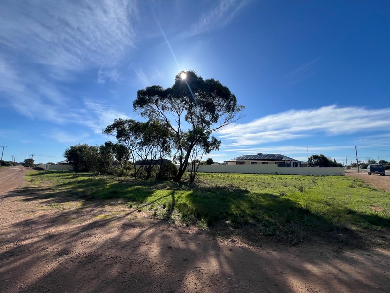 Photo - 43 Westlake Street, Kadina SA 5554 - Image 2