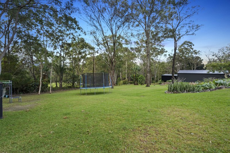 Photo - 43 Winderadeen Drive, Highland Park QLD 4211 - Image 8