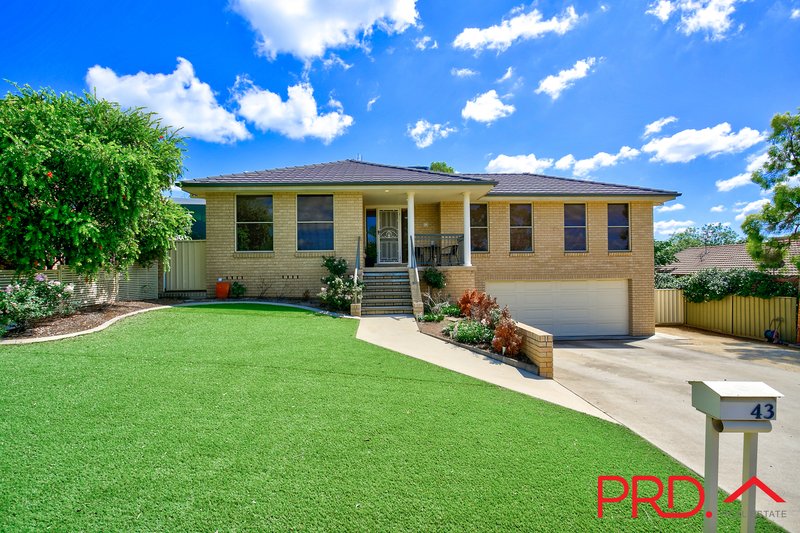 43 Windhover Cres , Tamworth NSW 2340