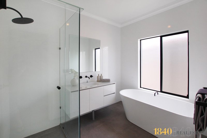 Photo - 43 Windsor Avenue, Clearview SA 5085 - Image 14