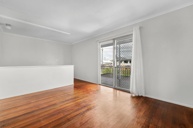 Photo - 43 Windsor Place, Deception Bay QLD 4508 - Image 4