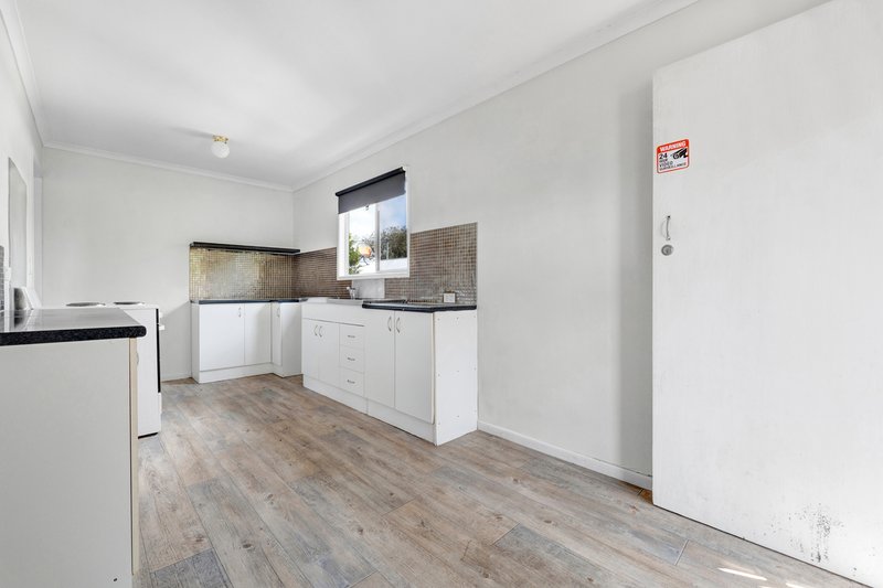 Photo - 43 Windsor Place, Deception Bay QLD 4508 - Image 11