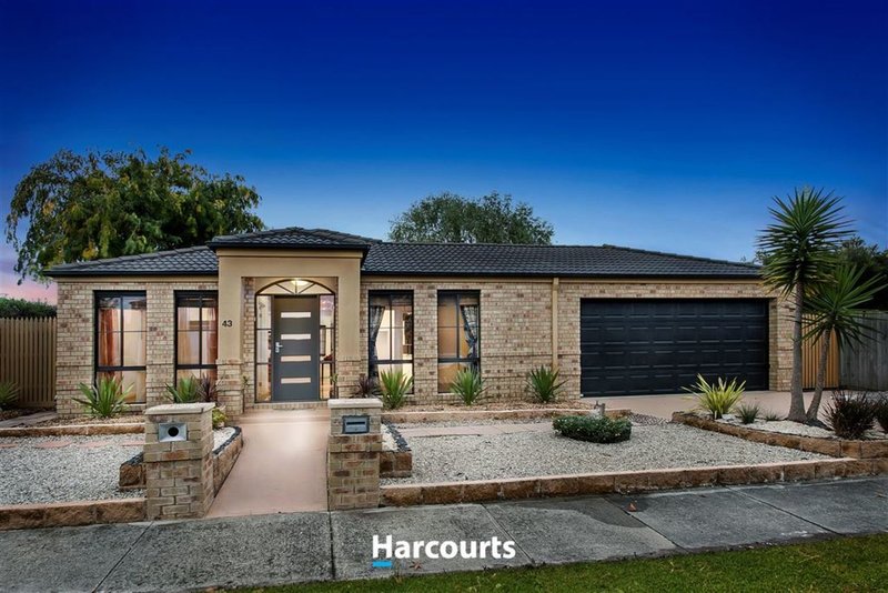 43 Wood Road, Narre Warren South VIC 3805