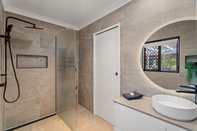 Photo - 43 Yangoora Crescent, Ashmore QLD 4214 - Image 12