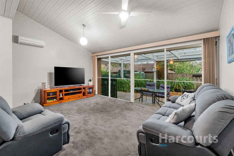 Photo - 43 Yorkminster Avenue, Wantirna VIC 3152 - Image 3