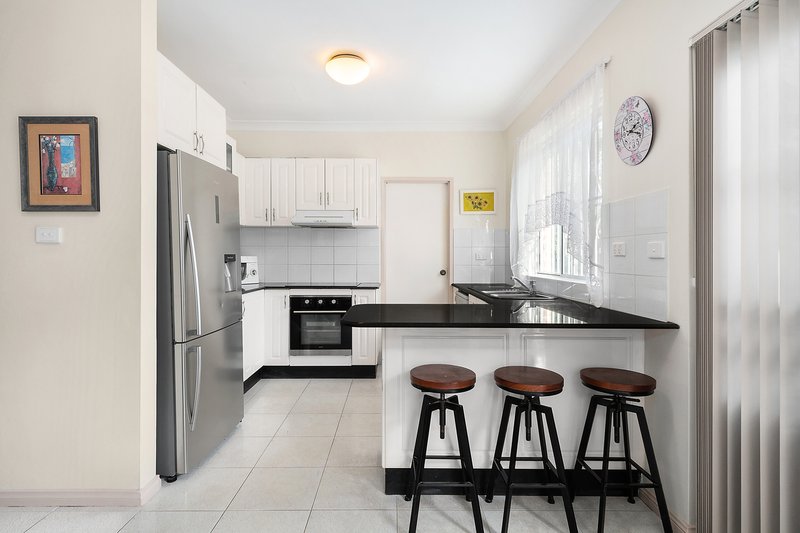 Photo - 4/30-32 Albion Street, Roselands NSW 2196 - Image 3