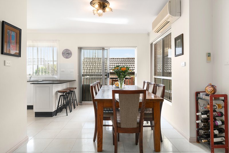 Photo - 4/30-32 Albion Street, Roselands NSW 2196 - Image 4