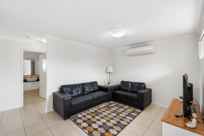 Photo - 4/30 Arava Circle, Aveley WA 6069 - Image 4