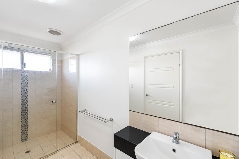 Photo - 4/30 Arava Circle, Aveley WA 6069 - Image 16