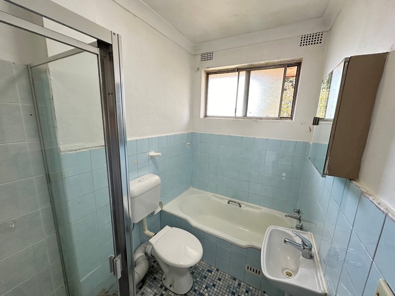 Photo - 4/30 Arthur Street, Punchbowl NSW 2196 - Image 6