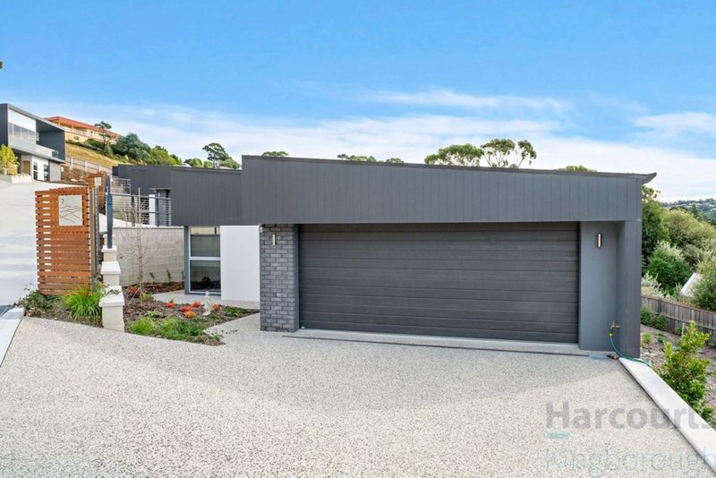 Photo - 4/30 Caladium Place, Blackmans Bay TAS 7052 - Image 2