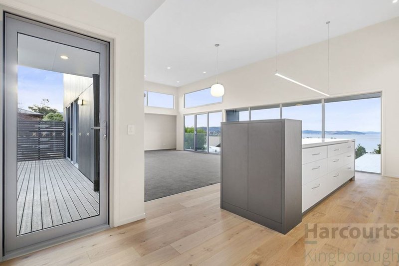 Photo - 4/30 Caladium Place, Blackmans Bay TAS 7052 - Image 6