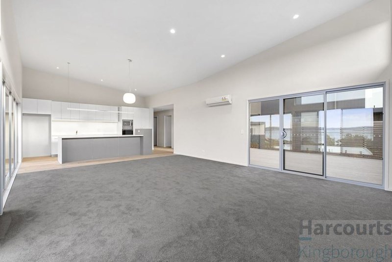 Photo - 4/30 Caladium Place, Blackmans Bay TAS 7052 - Image 12