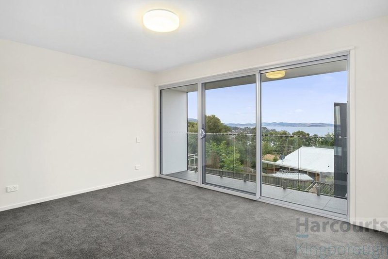 Photo - 4/30 Caladium Place, Blackmans Bay TAS 7052 - Image 15