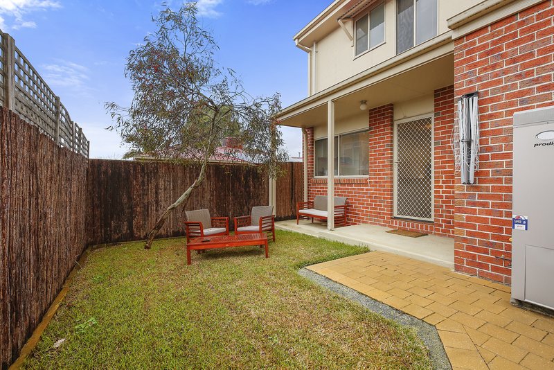 Photo - 4/30 Cave Hill Road, Lilydale VIC 3140 - Image 9