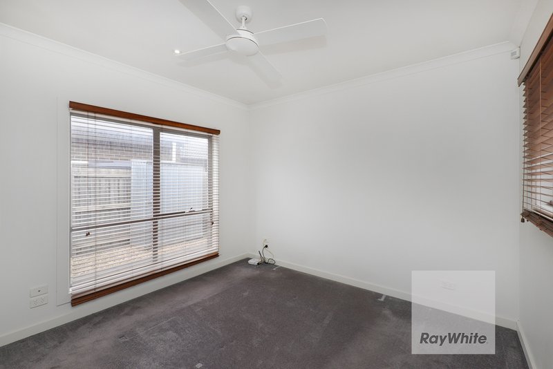 Photo - 4/30 Isla Avenue, Glenroy VIC 3046 - Image 5