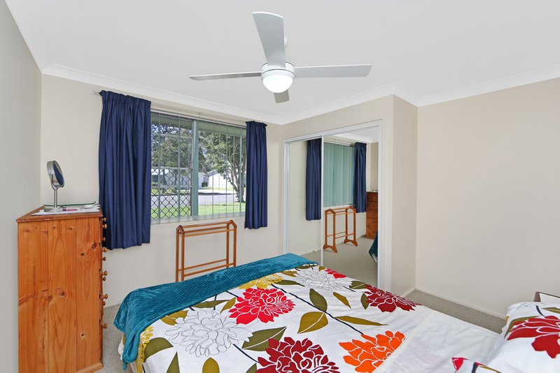 Photo - 4/30 Natuna Avenue, Budgewoi NSW 2262 - Image 6