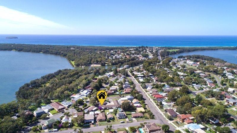 Photo - 4/30 Natuna Avenue, Budgewoi NSW 2262 - Image 14