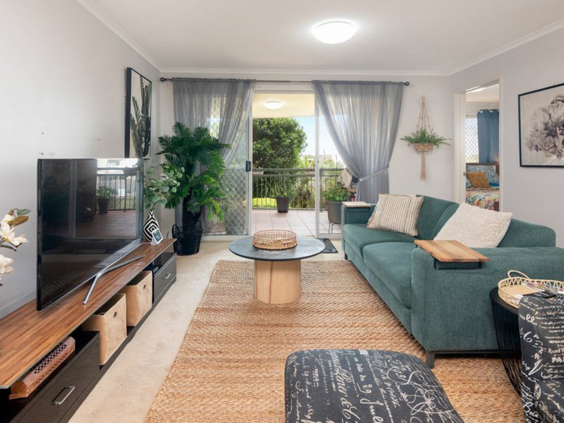 Photo - 4/30 Norman Parade, Clayfield QLD 4011 - Image 2