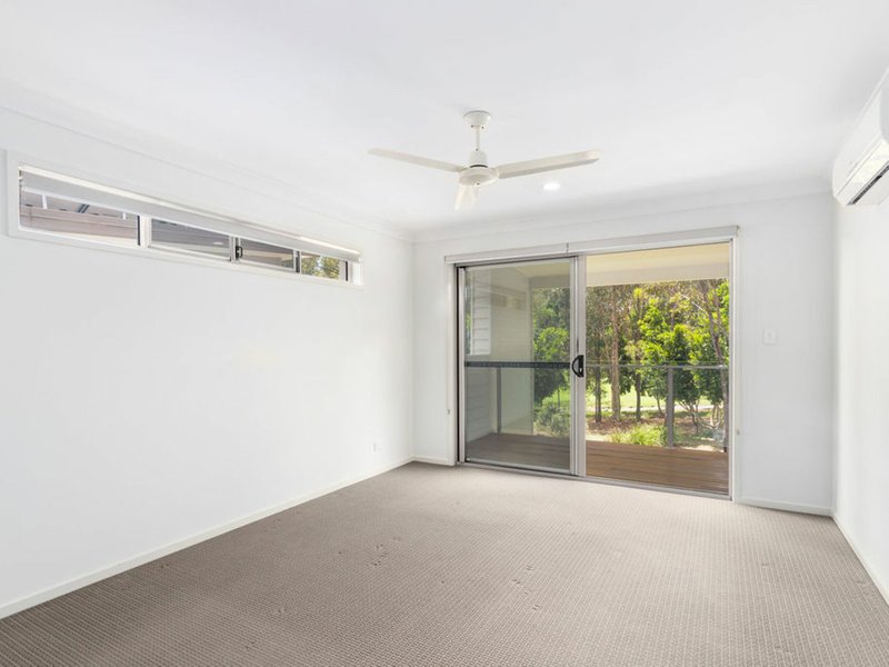 Photo - 4/30 Oakview Circuit, Brookwater QLD 4300 - Image 11