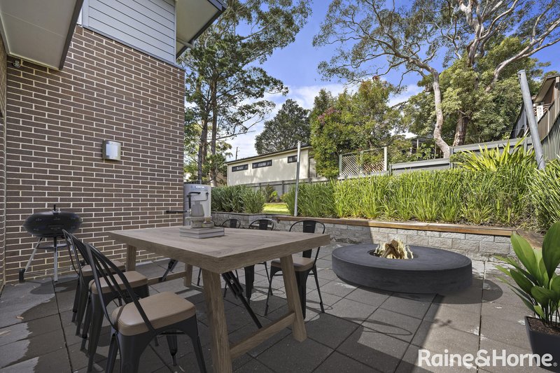 Photo - 4/30 Robertson Street, Helensburgh NSW 2508 - Image 5