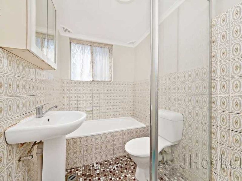 Photo - 4/30 The Crescent, Homebush NSW 2140 - Image 4