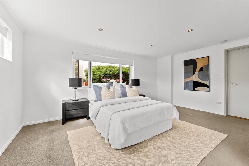 Photo - 430 Warrigal Road, Eight Mile Plains QLD 4113 - Image 13