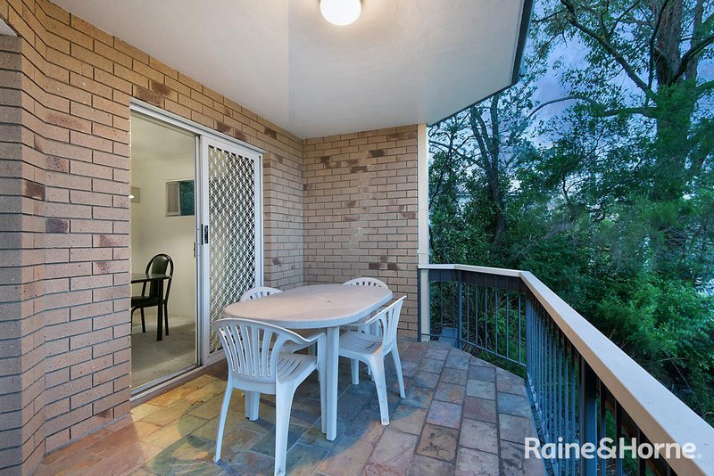 Photo - 4/30 Waverley Road, Taringa QLD 4068 - Image 3