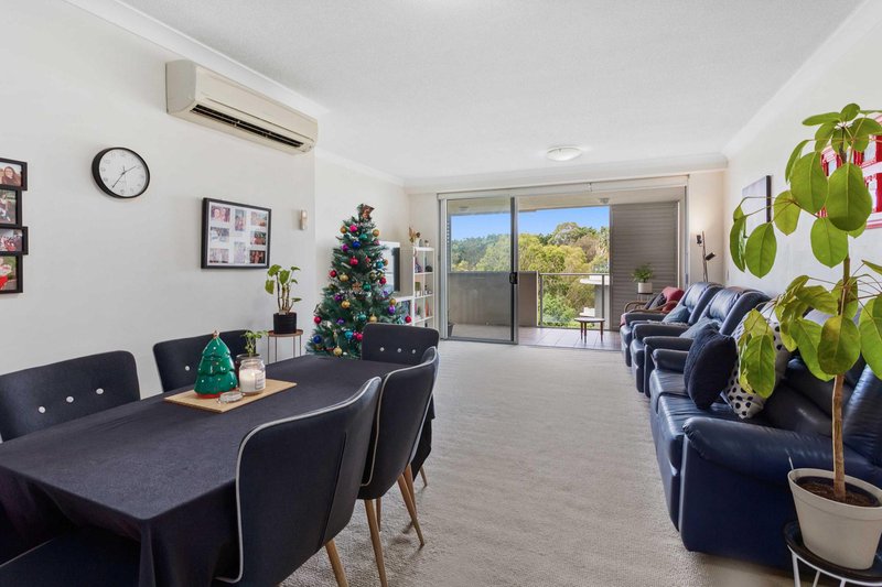 Photo - 4301/12-14 Executive Drive, Burleigh Waters QLD 4220 - Image 10