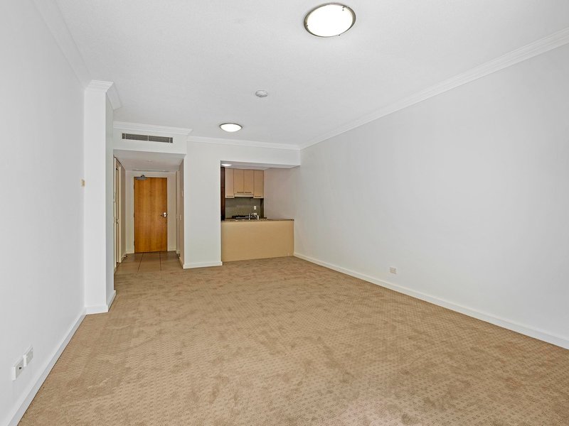 Photo - 4302/141 Campbell Street, Bowen Hills QLD 4006 - Image 4