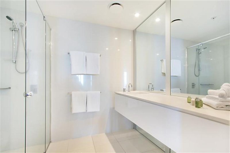 Photo - 4303/9 Hamilton Avenue, Surfers Paradise QLD 4217 - Image 9