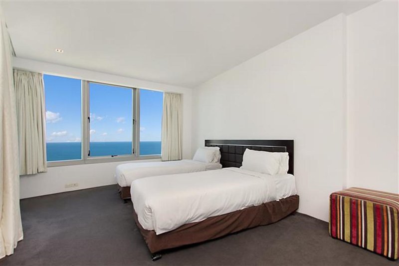 Photo - 4303/9 Hamilton Avenue, Surfers Paradise QLD 4217 - Image 10