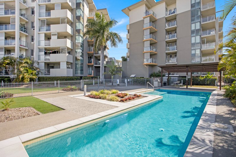 Photo - 4306/12 Executive Drive, Burleigh Waters QLD 4220 - Image 2