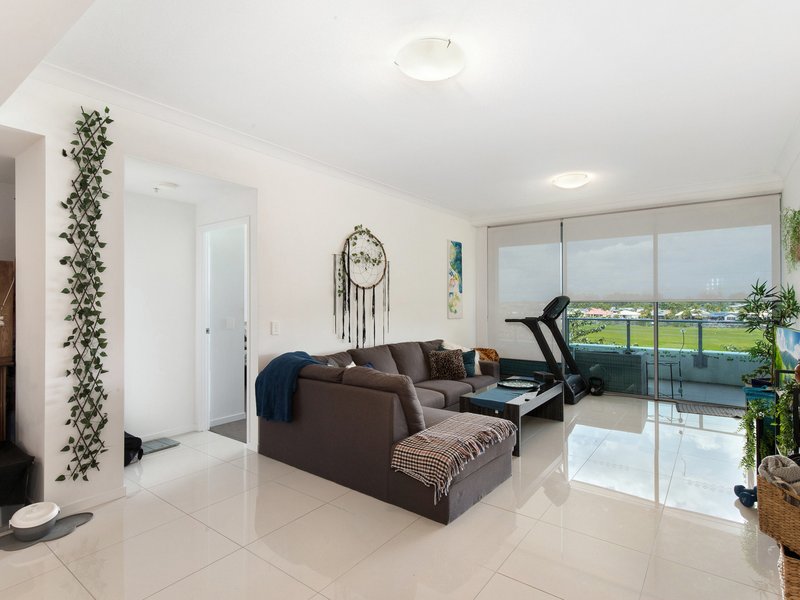 Photo - 4306/25 East Quay Drive, Biggera Waters QLD 4216 - Image 2