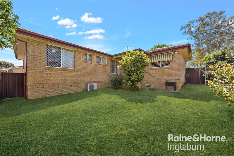 Photo - 4/31 Belmont Road, Glenfield NSW 2167 - Image 8