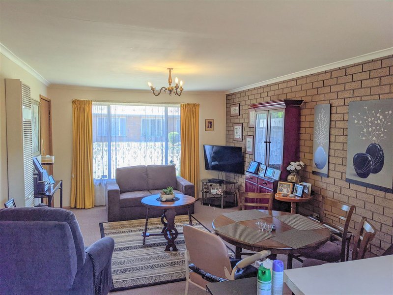 Photo - 4/31 Beverin Street, Sebastopol VIC 3356 - Image 2