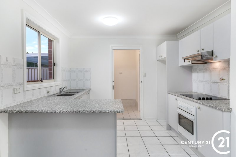Photo - 4/31 Corriedale Street, Wakeley NSW 2176 - Image 6