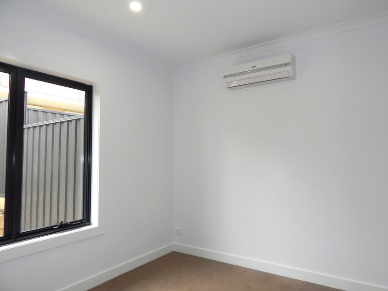 Photo - 4/31 Gregory Grove, Preston VIC 3072 - Image 6