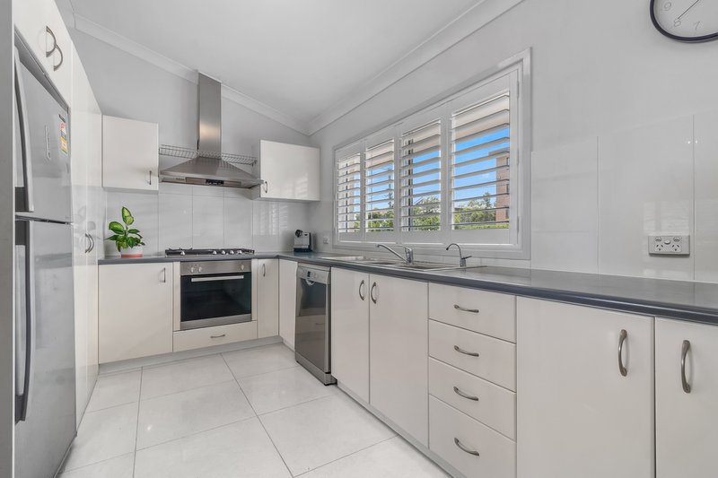 Photo - 4/31 Hamley Street, Wooloowin QLD 4030 - Image 12