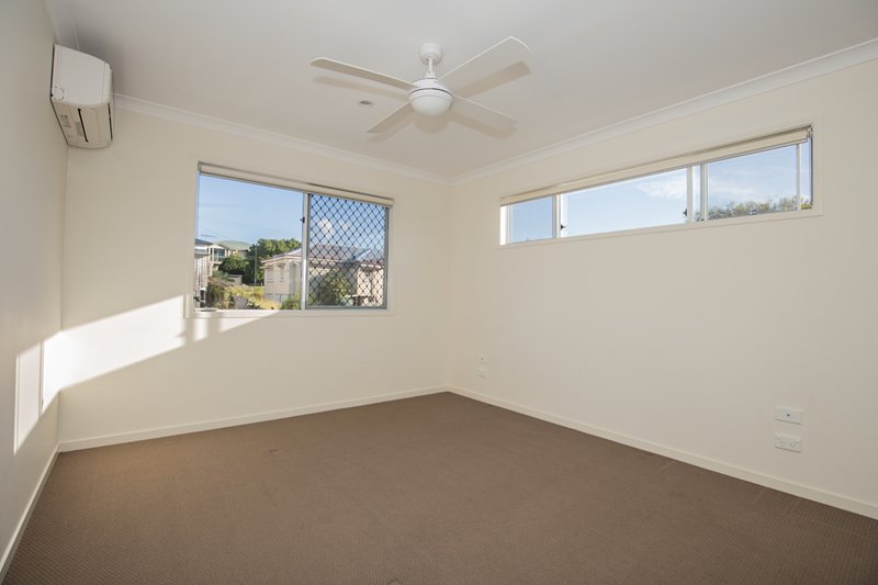 Photo - 4/31 Helles Street, Moorooka QLD 4105 - Image 5