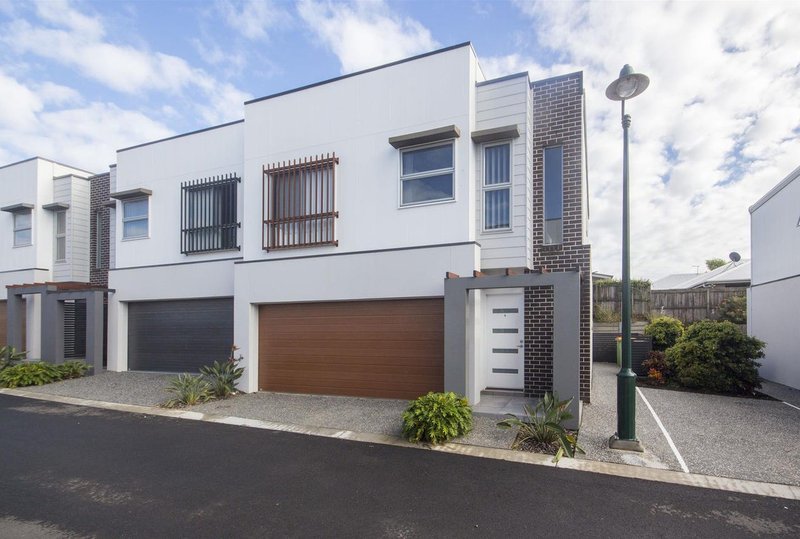 Photo - 4/31 Jotown Drive, Coomera QLD 4209 - Image 1