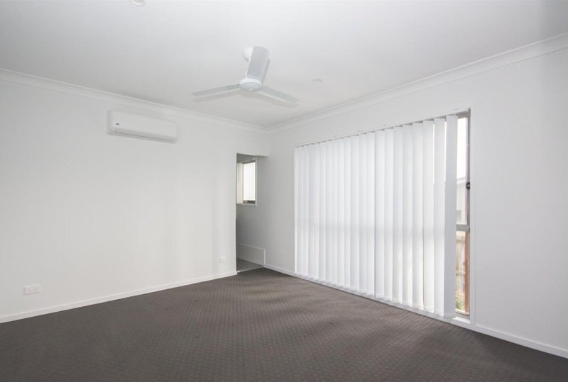Photo - 4/31 Jotown Drive, Coomera QLD 4209 - Image 4
